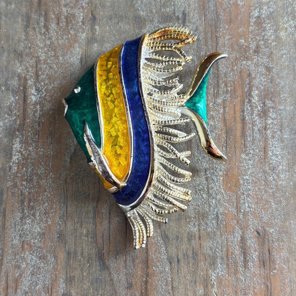 Vintage tropical fish brooch